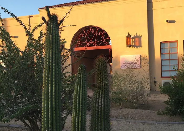Hotel Sonoran Desert & Conference Center 2*